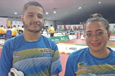 Miguel Castro y Manuela Celis, de Caldas, llegaron hasta la final de los Paranacionales para colgarse la presea dorada en dobles mixtos TT6-TT7 fisicos. Vencieron a Maritza Martínez y David Vargas de Bogotá.