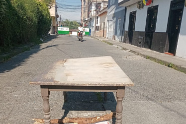 Foto | Julián García | La Patria  Esta calle está a media cuadra del supermercado Las Milpas.