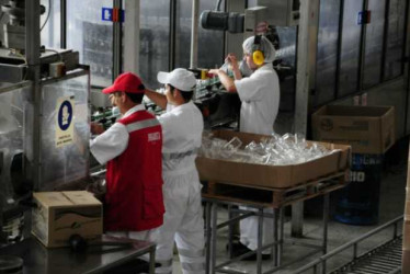 La producción industrial de Colombia cayó un 2,2 % en octubre