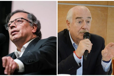 Gustavo Petro Urrego (izquierda), presidente de la República, y Andrés Pastrana Arango, mandatario de los colombianos entre 1998 y 2002.