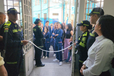 La Policía Metropolitana de Manizales indicó que acompaña a los niños, niñas, y adolescentes para un regreso seguro y tranquilo a las aulas de clases. El plan de seguridad lo presentó esta semana en el colegio León de Greiff.