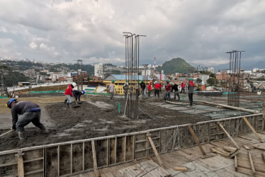 La esperanza de estrenar colegio nuevo revive para cerca de 3 mil estudiantes de las normales Sagrado Corazón, de Riosucio, y San José, de Pácora, además del Gerardo Arias, de Villamaría (foto). En los tres planteles avanzan las obras, reactivadas luego de incumplimientos y cambio de contratistas.