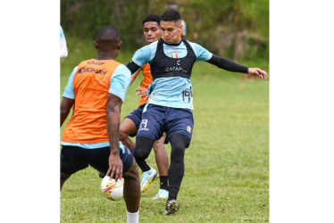 Once Caldas entrenamiento