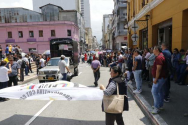   Foto I LA PATRIA  Educal y sindicatos del Eje Cafetero van juntos este miércoles con un cese de actividades de 24 horas, destinado a exigir cumplimientos en la implementación del nuevo modelo de salud del magisterio.