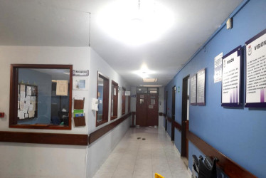 En esta área de atención al público, a la entrada del Hospital San Juan de Dios de Pensilvania, se presentó la agresión verbal y física de un paciente a una funcionaria de la entidad.