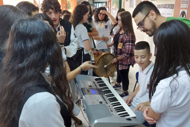 Estudiantes y docentes disfrutaron de actividades recreativas.