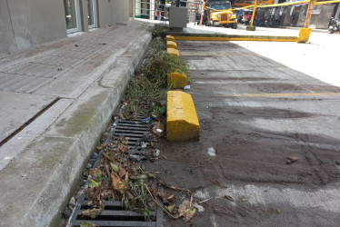 La estación no solo adolece de servicio de energía, sino que ahora se inunda cuando llueve.