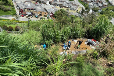 Desmonte de una ocupación en el barrio Galán de Manizales. 