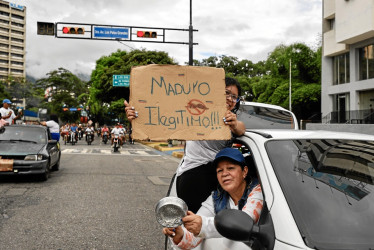 El Gobierno de Colombia exhortó ayer a los venezolanos a "rechazar la violencia" y "preservar la paz". El mensaje fue publicado luego de que miles de ciudadanos salieran a protestar en Venezuela contra los resultados anunciados por el CNE.