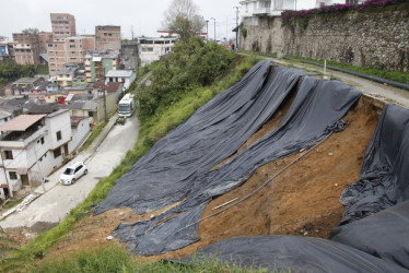 En temporada de lluvias los derrumbes suelen afectar las vías de Caldas.