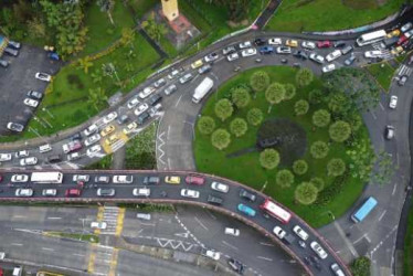 El daño que obligó la suspensión del servicio de acueducto ocurrió en el sector de la glorieta de la Universidad Autónoma.