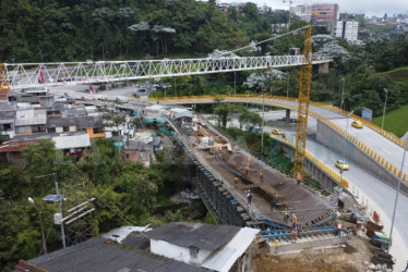 En el intercambiador vial Los Cedros avanza la construcción del puente 2, que conduciría de la Universidad Autónoma a Mall Plaza. En enero del 2024 se habilitó el paso por el puente 1, en el sentido inverso. LA PATRIA le presenta el estado de las obras y las tareas pendientes.