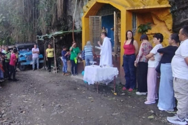 Con una misa se terminó la caravana por la Virgen del Carmen en la vereda Los Encuentros de Anserma.