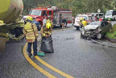 Este es el sector del accidente. El particular a la derecha y el tractocamión a la izquierda.