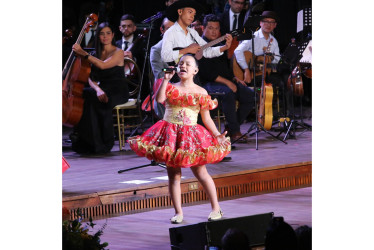 Laura Rosas en su presentación de anoche en el Teatro los Fundadores de Manizales. 