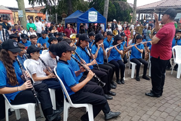 La Banda Sinfónica del I.E. Gerardo Arias participará este fin de semana en el festival para el Centro Sur que se desarrollará en Chinchiná. La conforman 47 músicos.