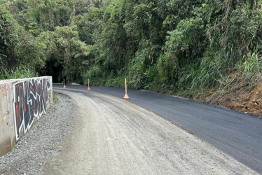 En 9 municipios de Caldas hay 13 vías que están afectadas por derrumbes o tienen obras en curso este jueves (22 de agosto). Conozca el reporte antes de iniciar su viaje.