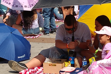 En Chinchiná celebraron el mes del Amor y la Amistad con un Festival Picnic en el Parque de Bolívar. Participaron unas 1.500 personas.