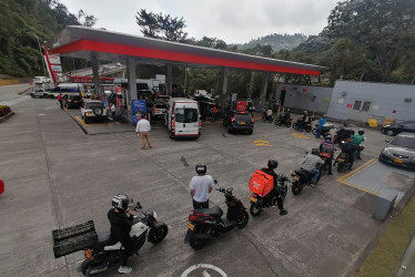 La estación de servicio de La Plazuela en la Avenida Kevin Ángel de Manizales.