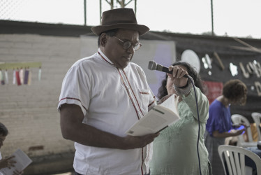 Indran poeta invitado a Luna de Locos festival de poesía en Pereira