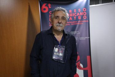 Jorge Dubatti, profesor de la Historia del Teatro en la Universidad de Buenos Aires. Crítico e investigador de teatro.