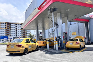 Los taxistas de Manizales están siendo acorralados por los precios de los combustibles