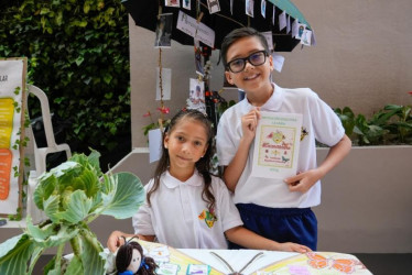 Proyecto 'Cuidemos el planeta y cultivemos el futuro', de Juan Miguel González e Isabela Delgado, estudiantes de la Institución Educativa La Linda.