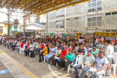 Entregan 75 títulos de propiedad a campesinos de Risaralda