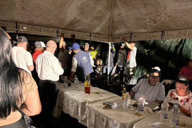 La mesa de diálogo del paro minero en Marmato, en la vía Manizales - Medellín, a las 7:00 p.m. se trasladó a la Casa de la Cultura.